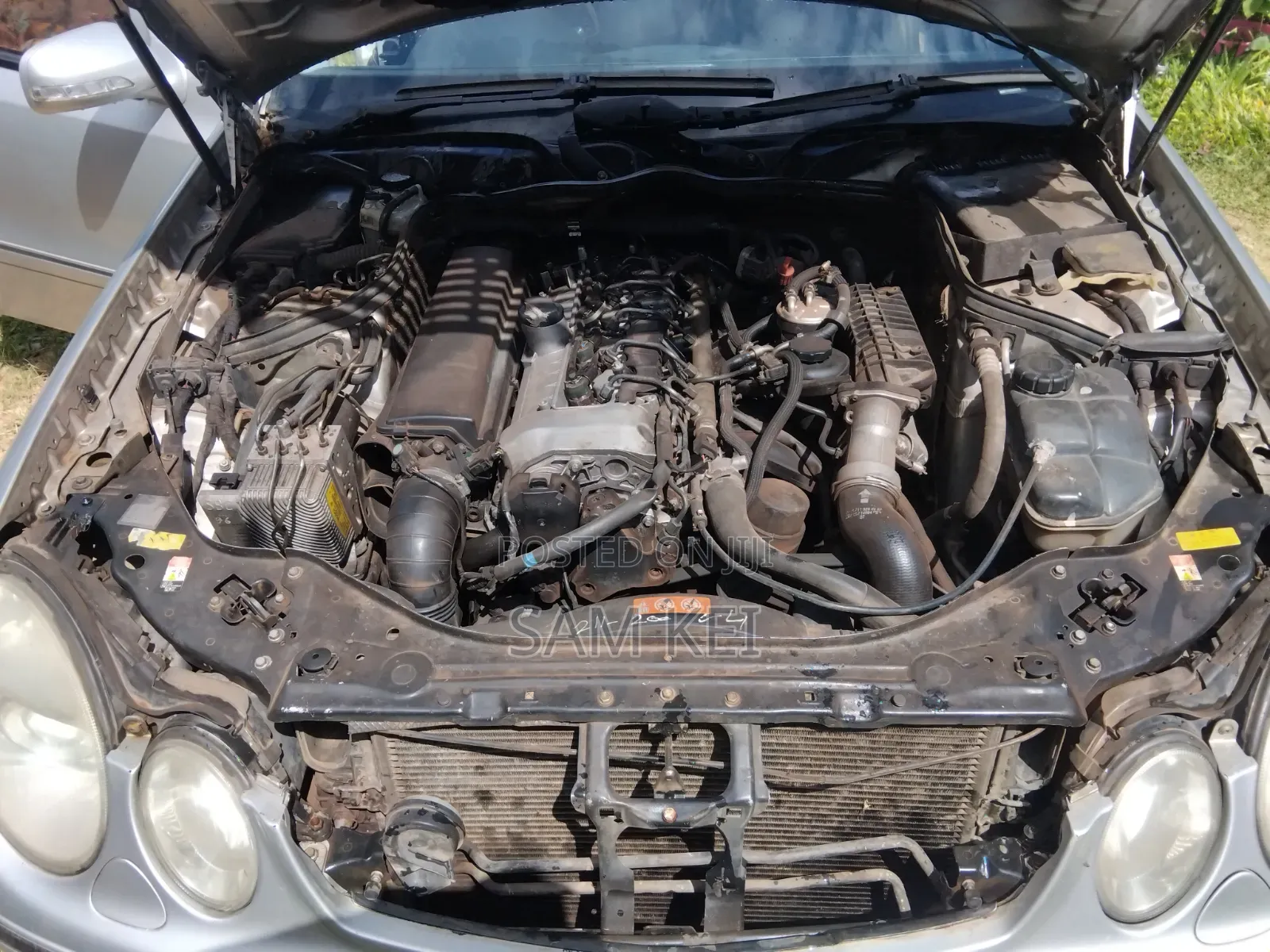 Mercedes-Benz E270 2004 Silver