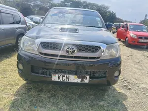 Toyota Hilux 2010 Black