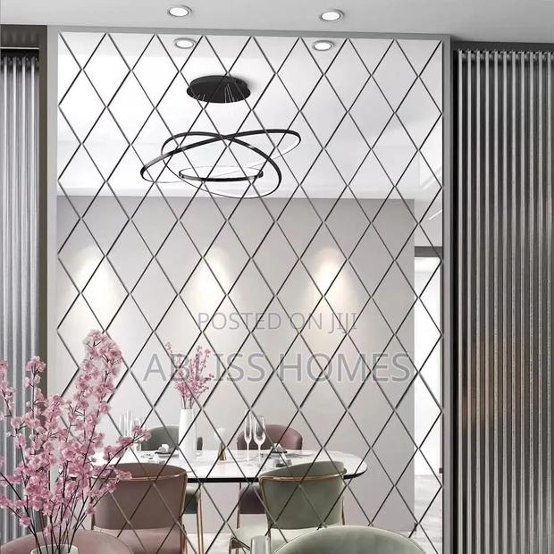 Diamond Shape Acrylic Mirrors - thumbnail 2