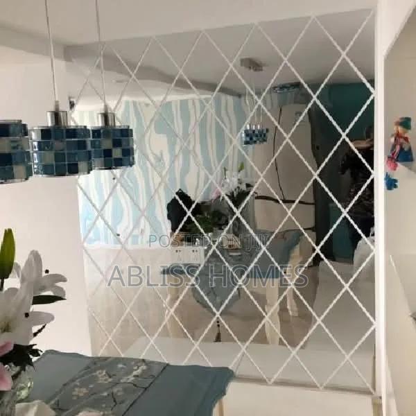 Diamond Shape Acrylic Mirrors - thumbnail 3