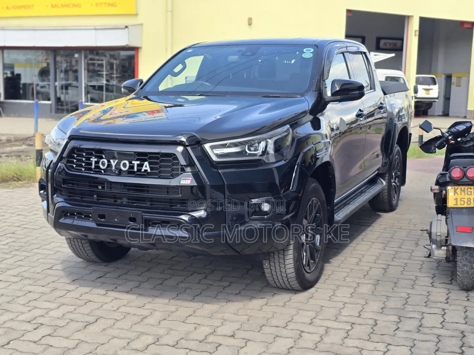 Toyota Hilux 2022 Black