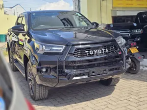 Toyota Hilux 2022 Black