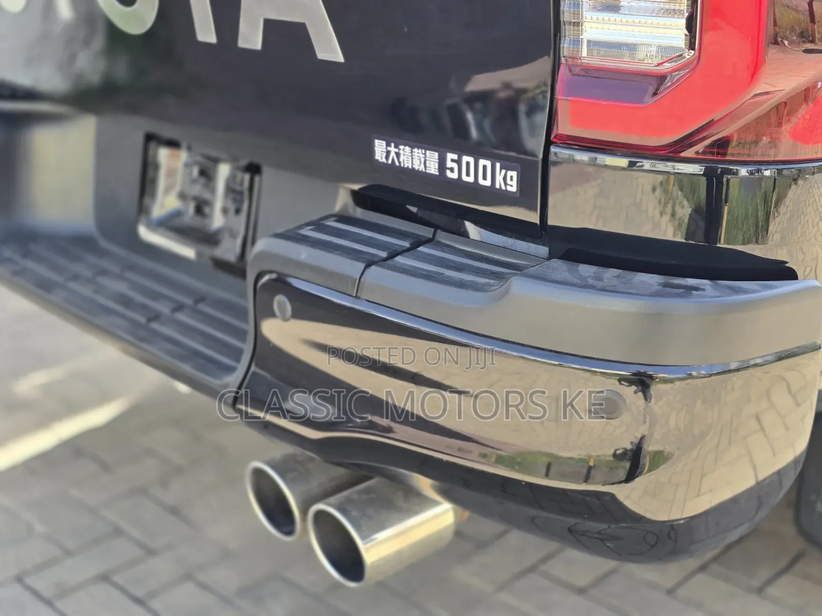 Toyota Hilux 2022 Black