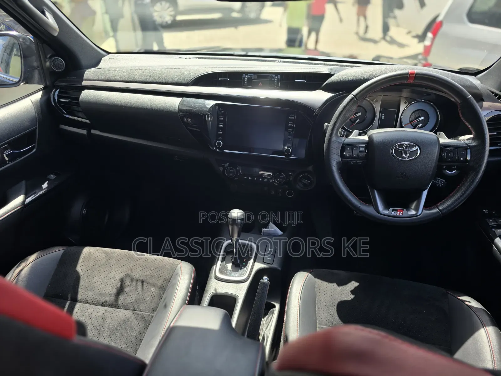 Toyota Hilux 2022 Black