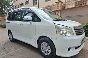 Toyota Noah 2010 White