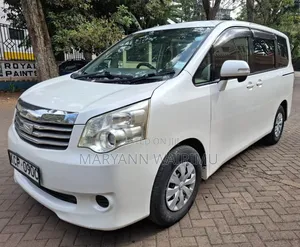 Toyota Noah 2010 White