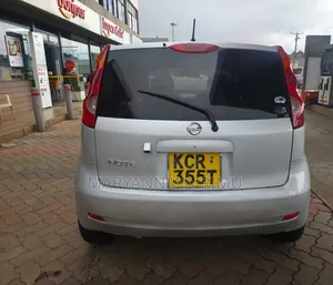 Nissan Note 2011 Silver