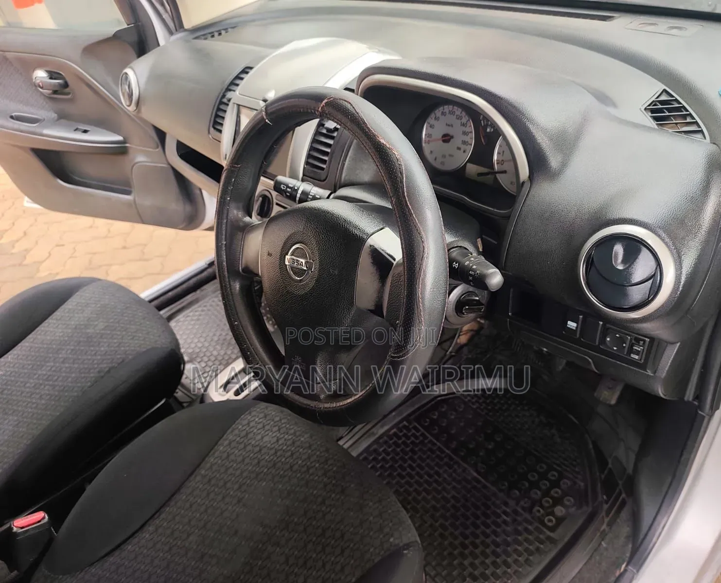 Nissan Note 2011 Silver