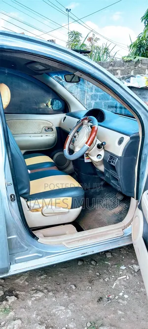 Toyota Sienta 2009 Silver