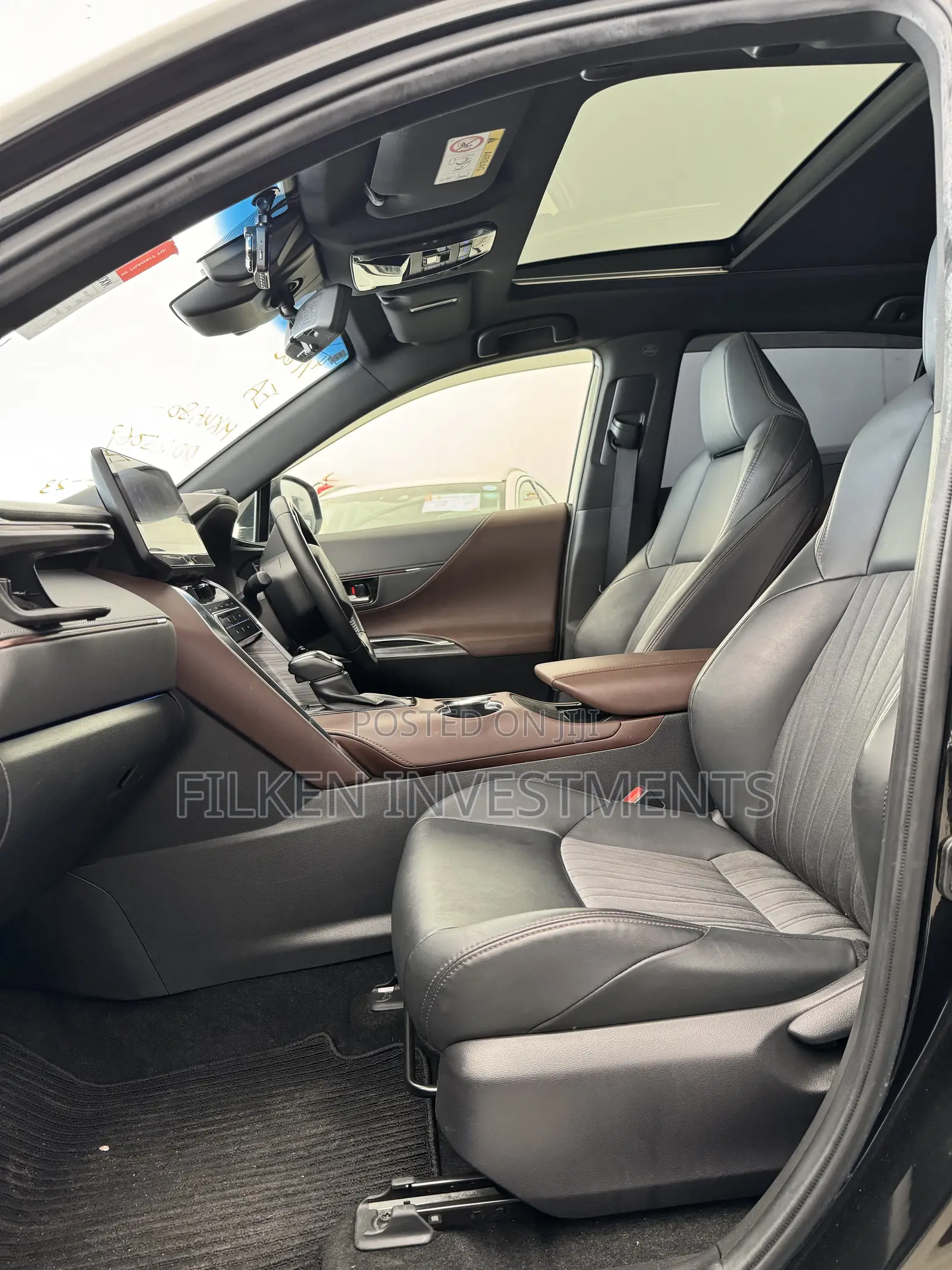Toyota Harrier 2.0 2021 Black