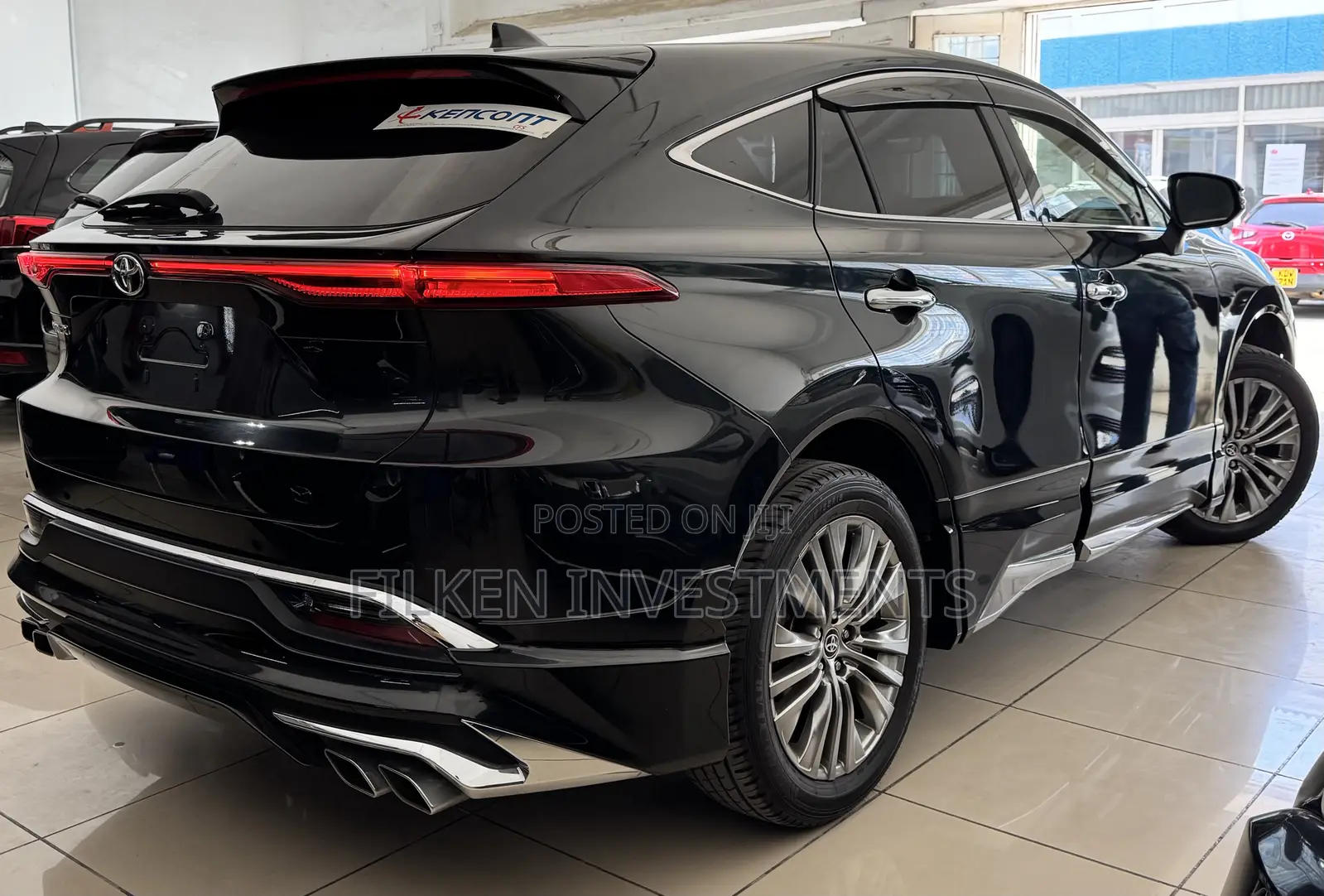 Toyota Harrier 2.0 2021 Black