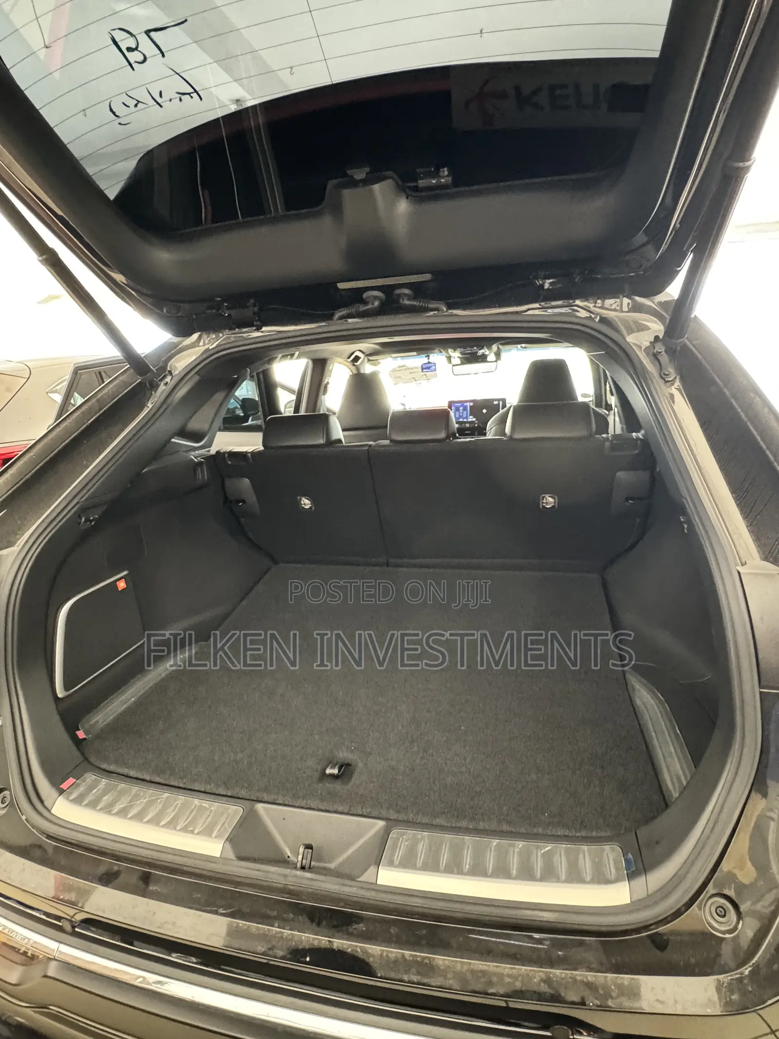 Toyota Harrier 2.0 2021 Black
