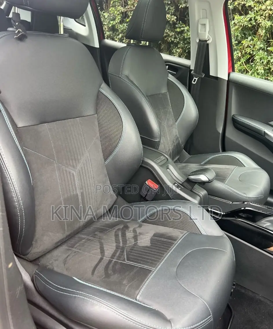 Peugeot 2008 2019 Burgundy