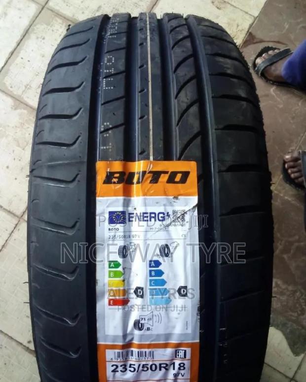 235/50r18 Boto
