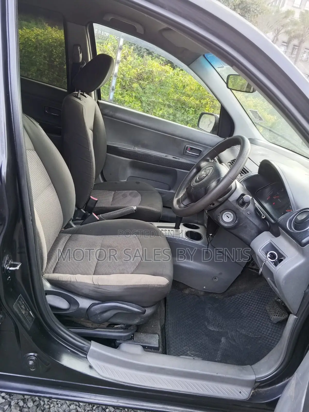 Mazda Demio 2005