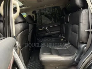 Toyota Land Cruiser 2011 Black