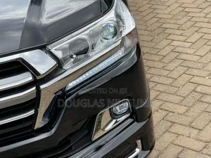 Toyota Land Cruiser 2011 Black