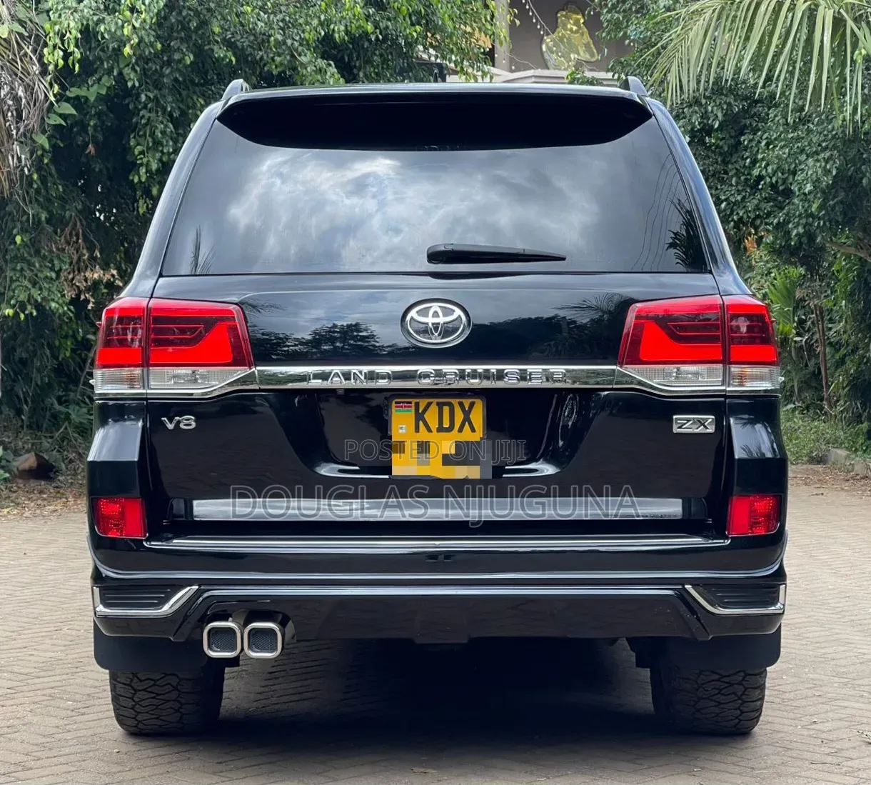 Toyota Land Cruiser 2011 Black