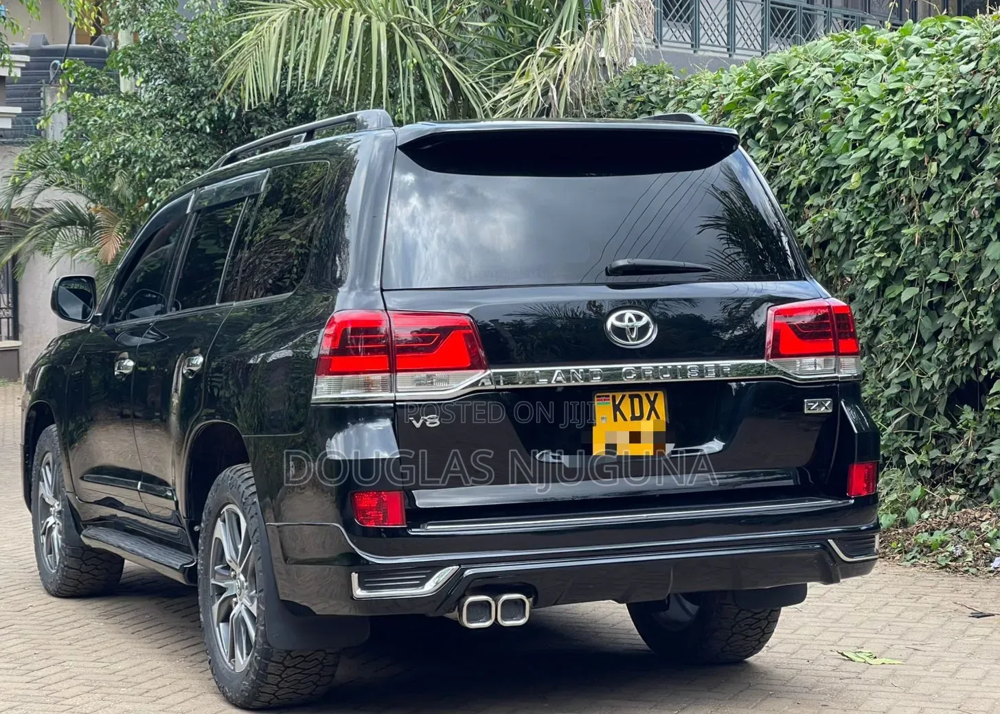 Toyota Land Cruiser 2011 Black
