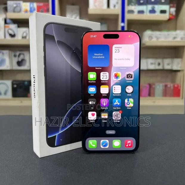Apple iPhone 16 Pro Max 256 GB Black - thumbnail 2