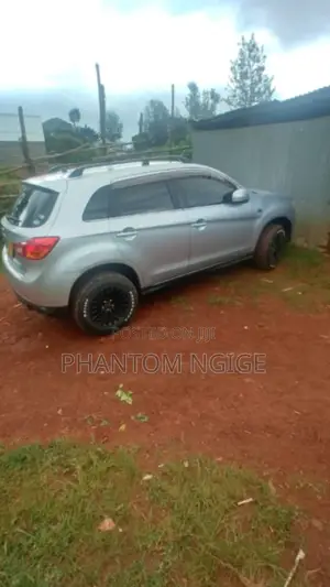 Mitsubishi RVR 2013 Silver