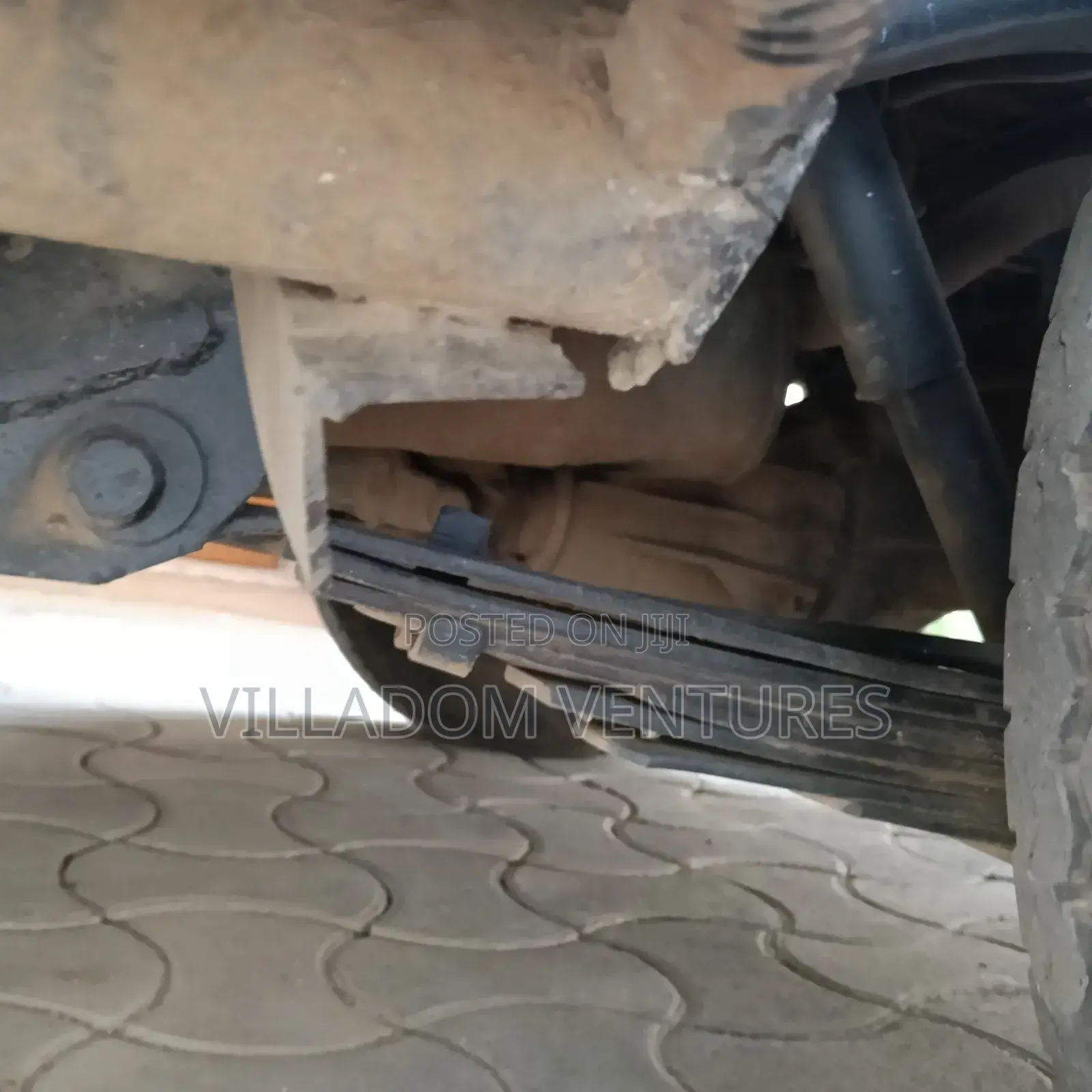 Isuzu D-MAX 2002 Beige