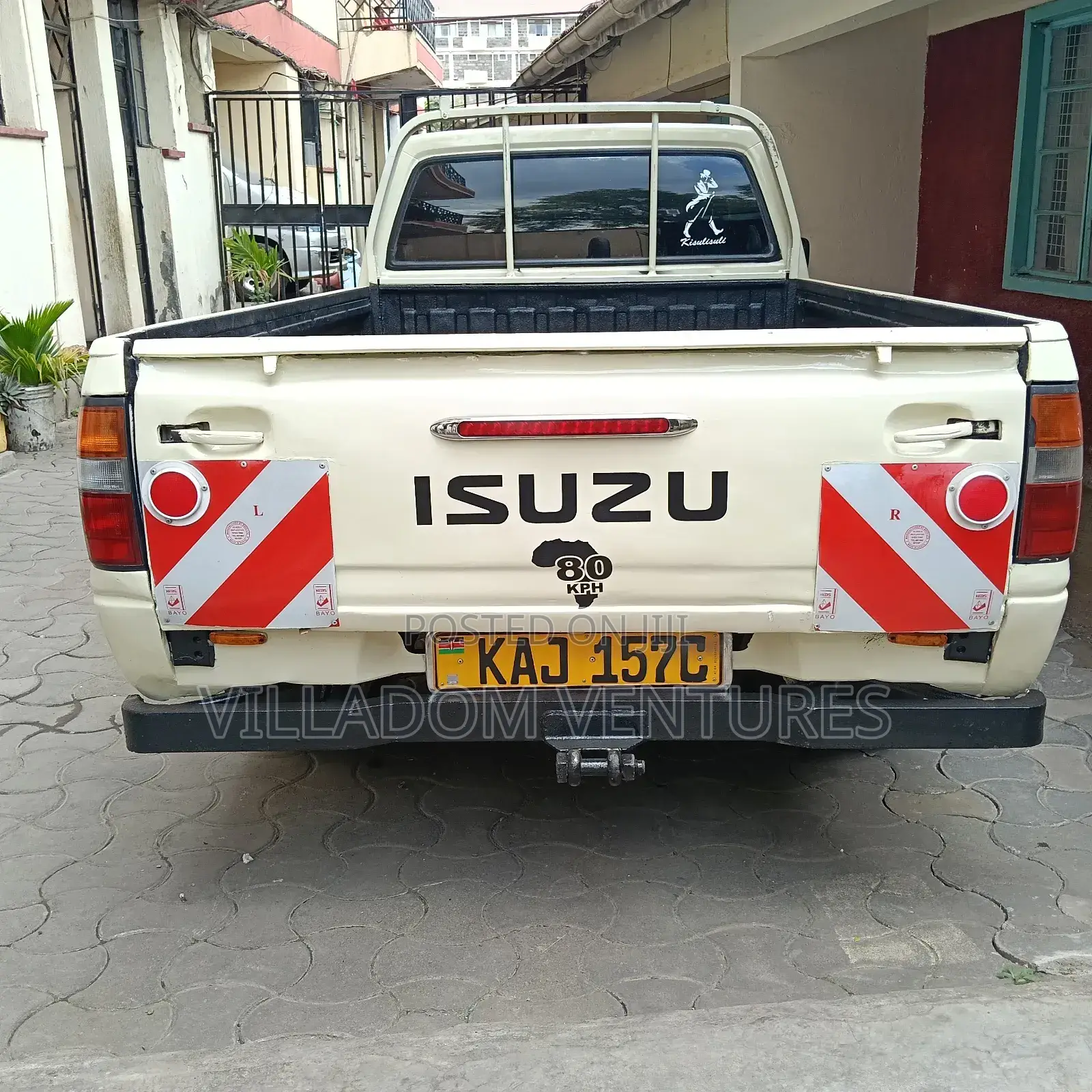 Isuzu D-MAX 2002 Beige