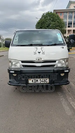 Toyota HiAce 2015 White