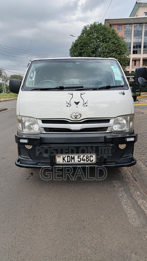 Toyota HiAce 2015 White - thumbnail 8