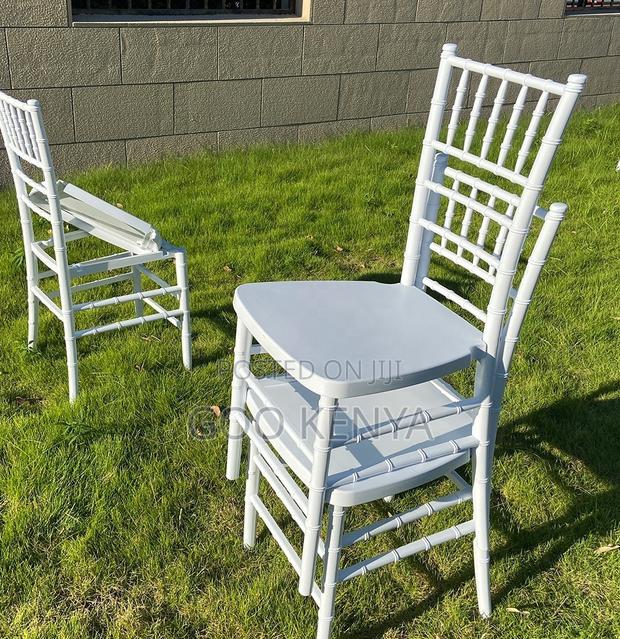 Event Chair; Modern Lightweight White Resin Chiavari Chair - thumbnail 2
