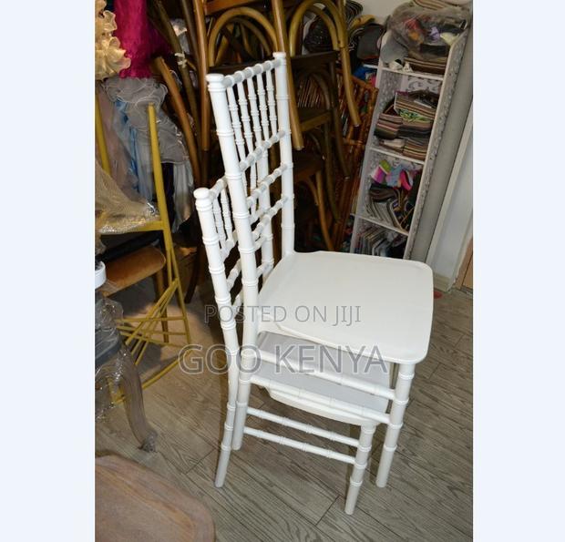Event Chair; Modern Lightweight White Resin Chiavari Chair - thumbnail 10