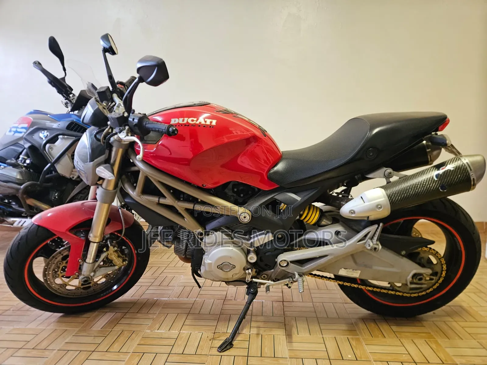 Ducati 2013 Red