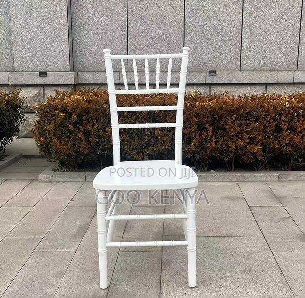 Event Chair; Modern Lightweight White Resin Chiavari Chair - thumbnail 11