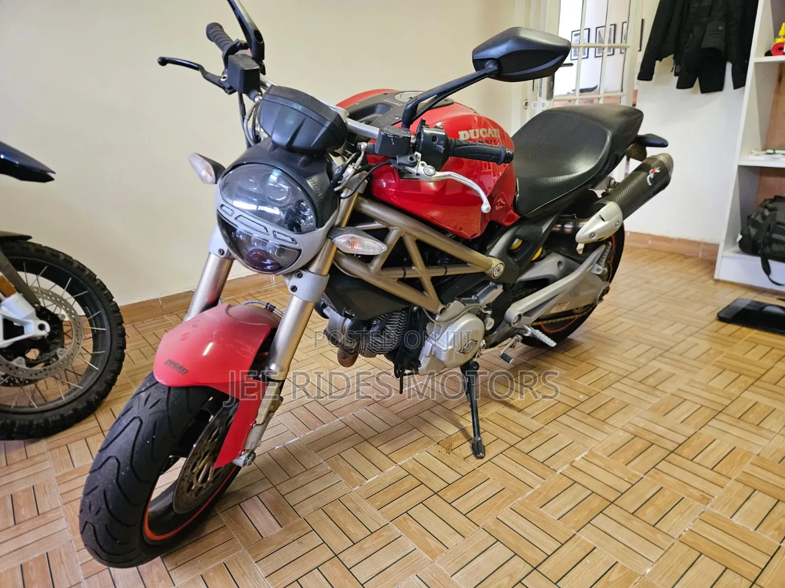 Ducati 2013 Red