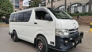 Toyota HiAce 2015 White