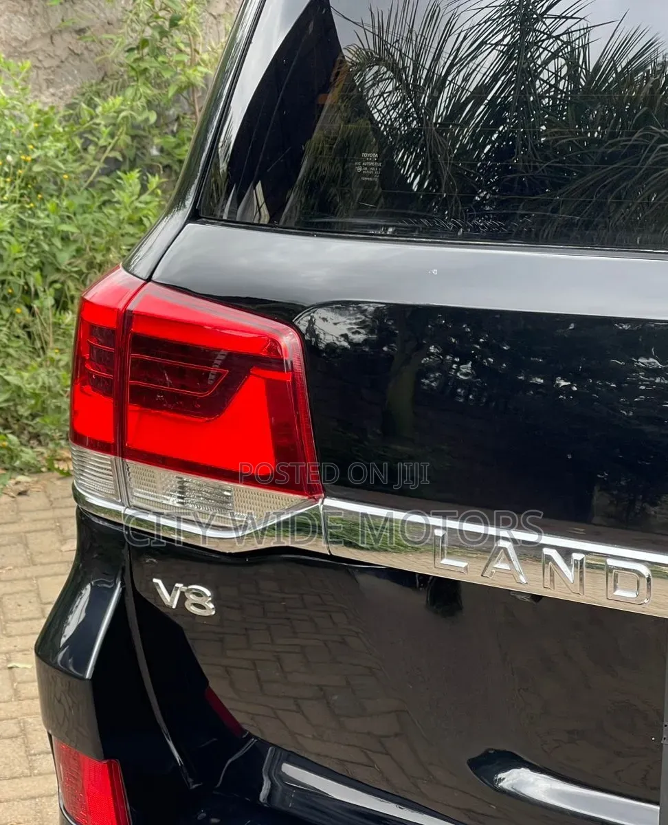 Toyota Land Cruiser 4.6 V8 ZX 2011 Black