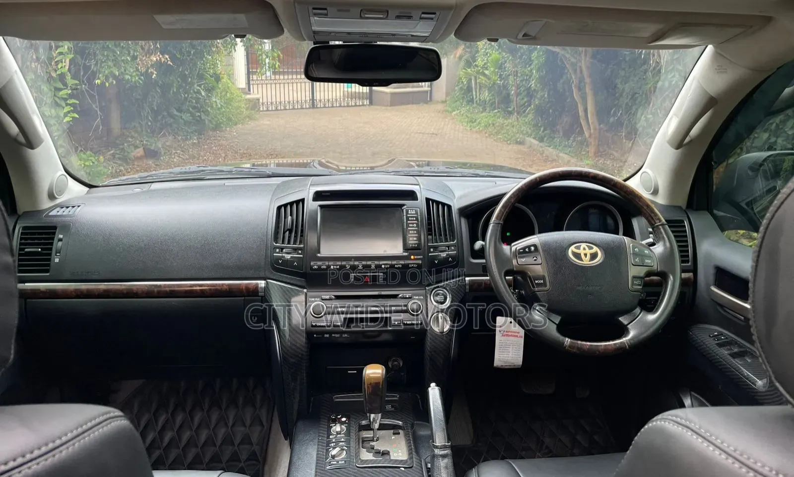 Toyota Land Cruiser 4.6 V8 ZX 2011 Black