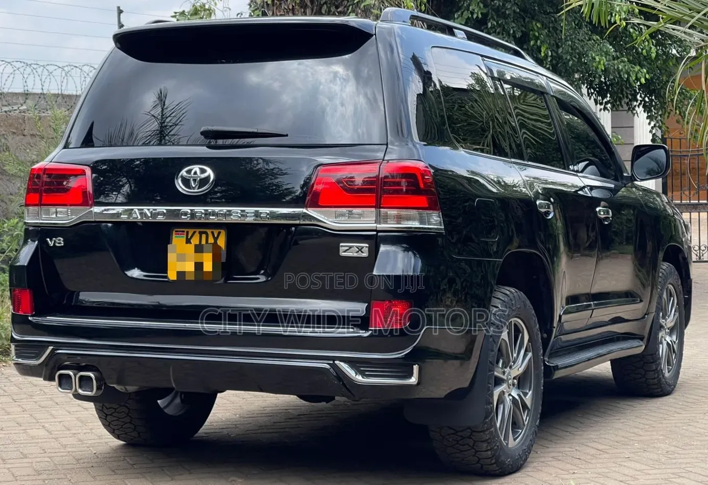 Toyota Land Cruiser 4.6 V8 ZX 2011 Black