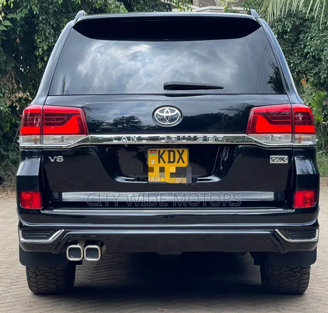 Toyota Land Cruiser 4.6 V8 ZX 2011 Black