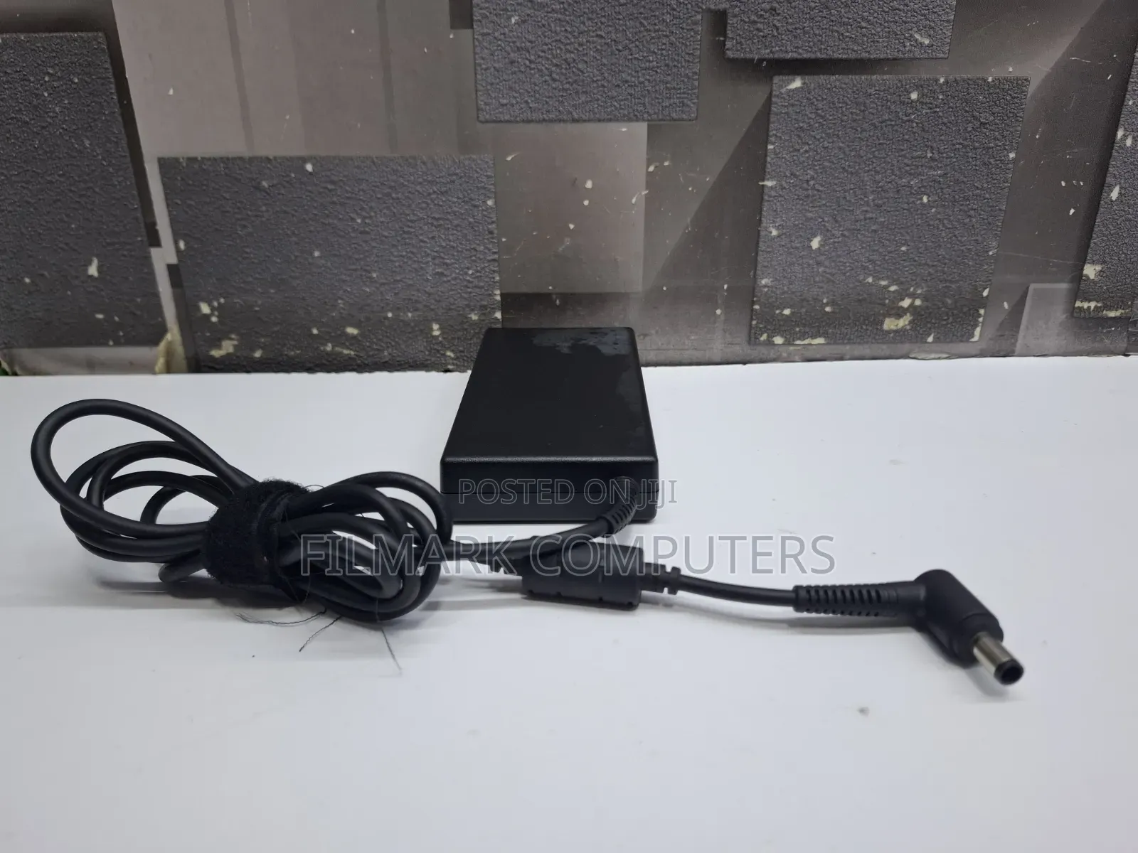 Ex Uk Hp 699935-001 19.5v 6.15a 120w Ac Power Adapter Charger