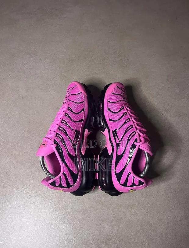 Nike Tn Plus Black Pink Shoes