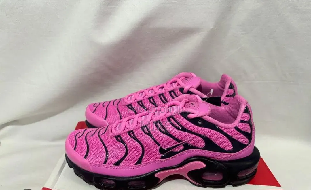 Nike Tn Plus Black Pink Shoes