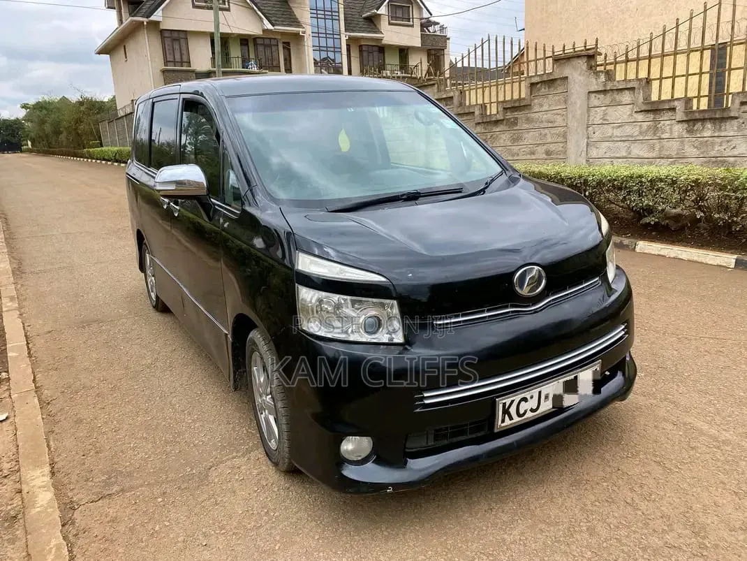 Toyota Voxy 2010 Black