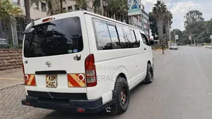Toyota HiAce 2015 White
