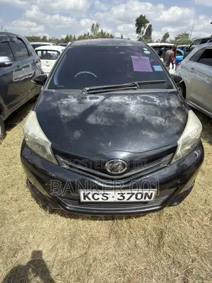 Toyota Vitz 1.3 AWD 3dr 2011 Black