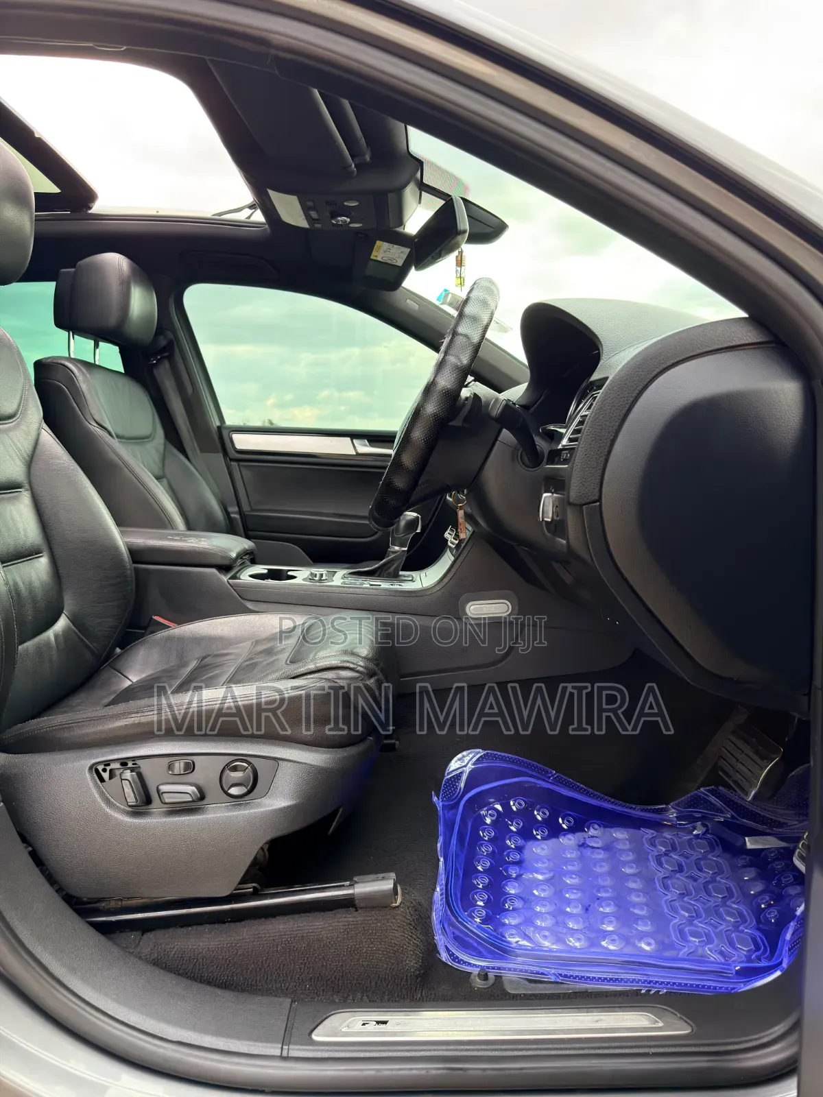 Volkswagen Touareg 2014 Gray