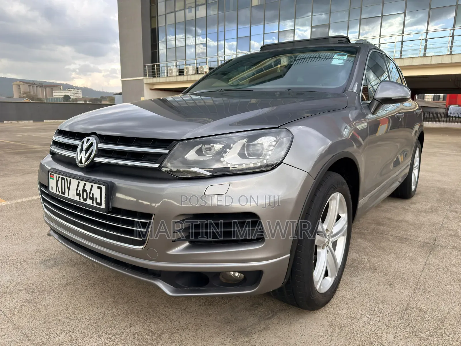 Volkswagen Touareg 2014 Gray