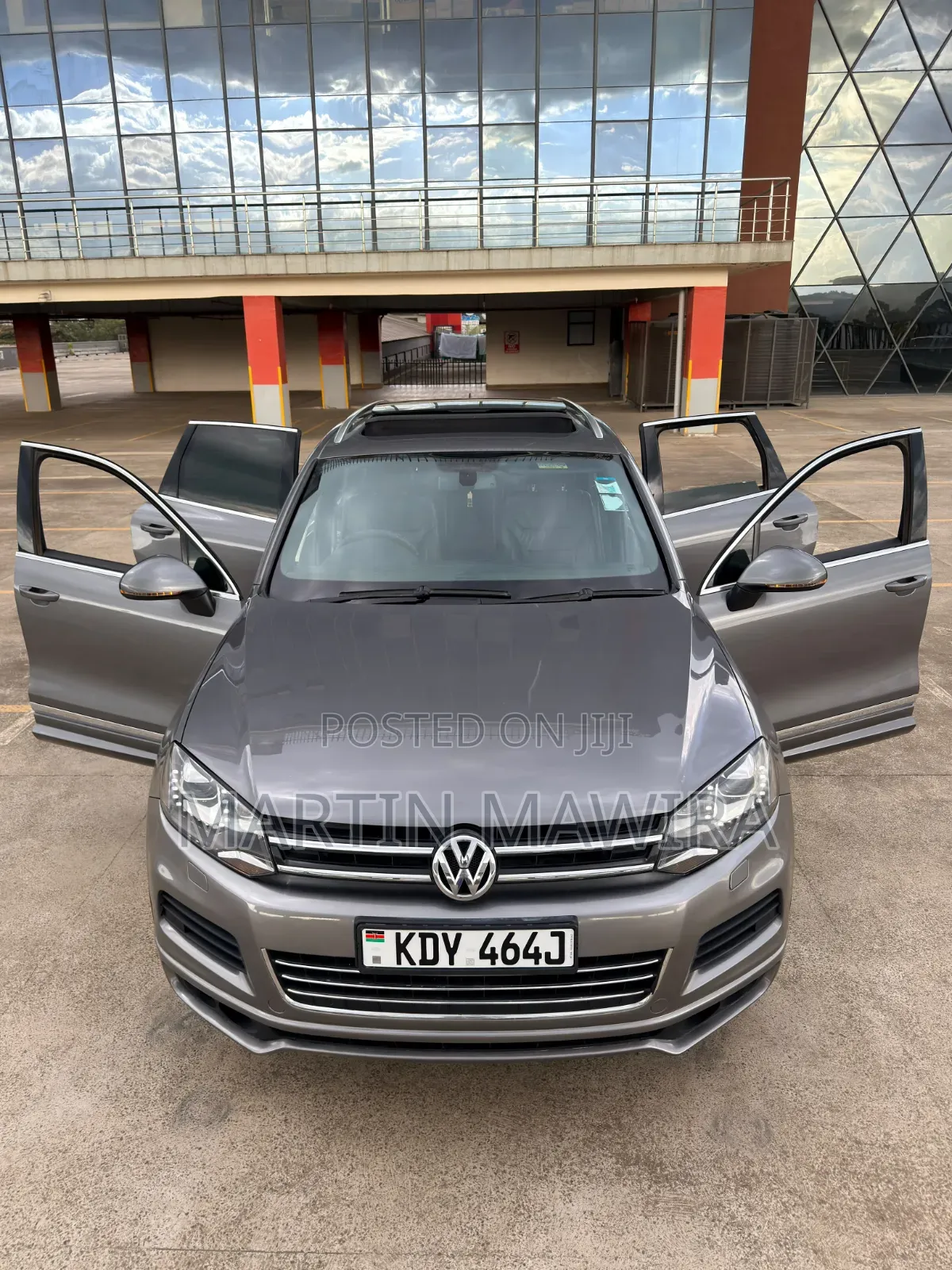Volkswagen Touareg 2014 Gray