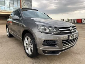 Volkswagen Touareg 2014 Gray