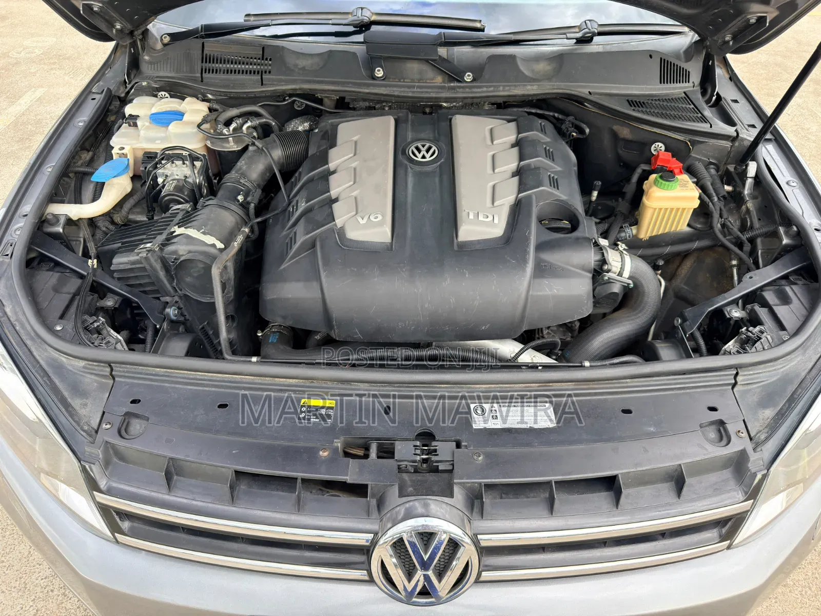 Volkswagen Touareg 2014 Gray